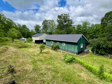 1049 Kingdom Road Albany VT 05820