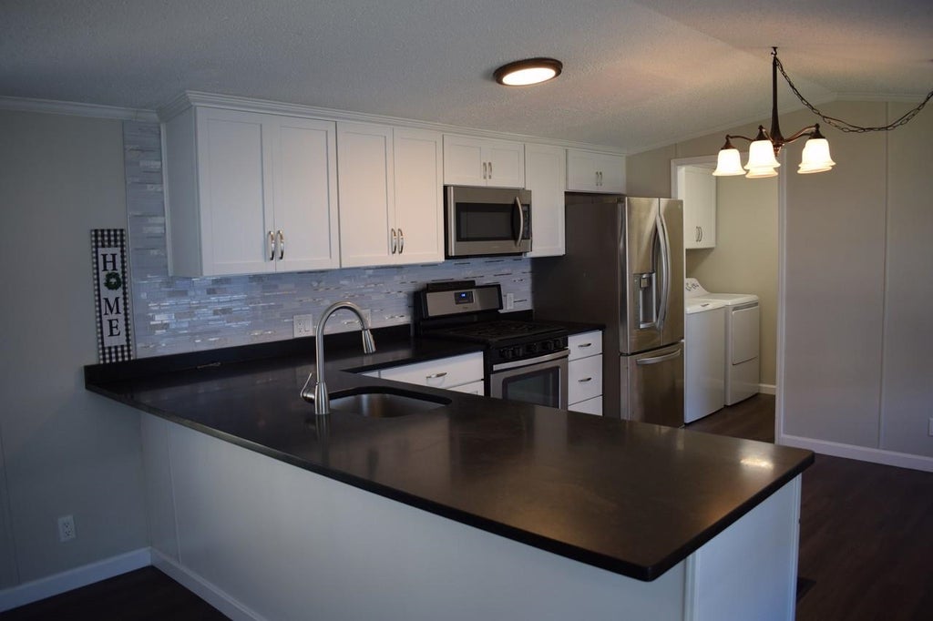 Photo of 8 Ridgview Terrace, Dalton, NH 03598 (MLS # 5115860)