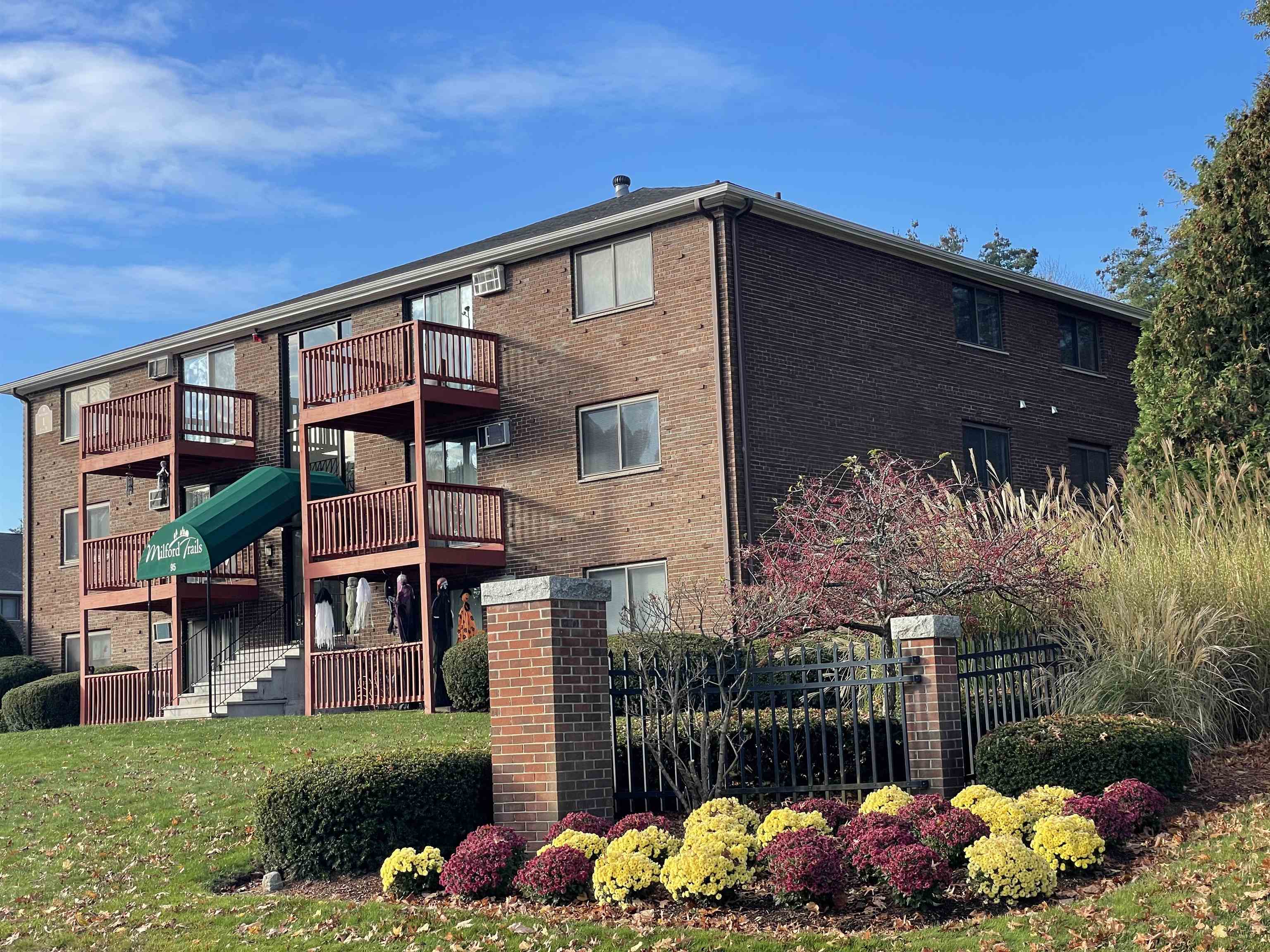 96 Powers Street 201