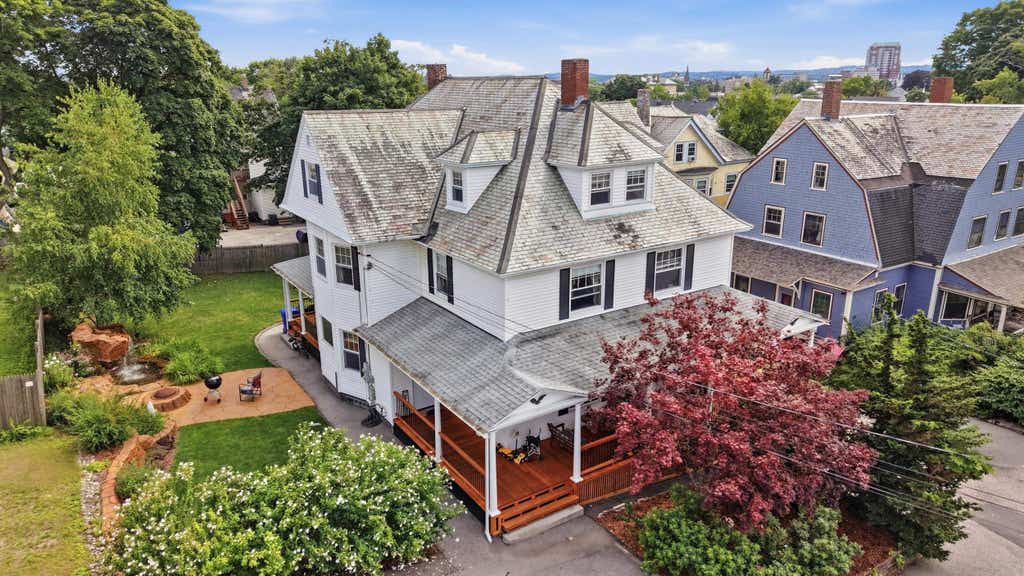 Photo of 283 Orange Street, Manchester, NH 03104 (MLS # 5106267)