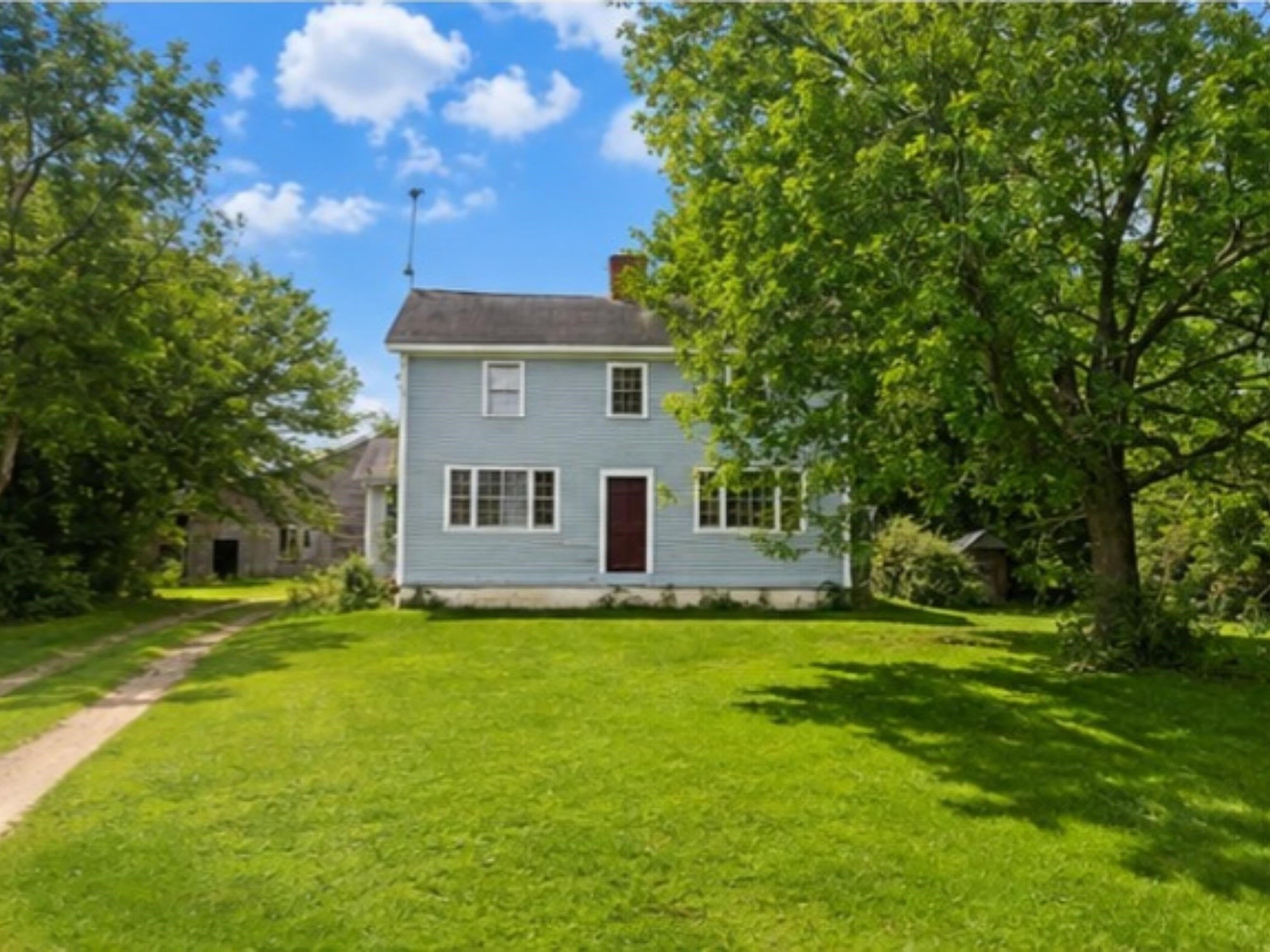 194 center hill Road