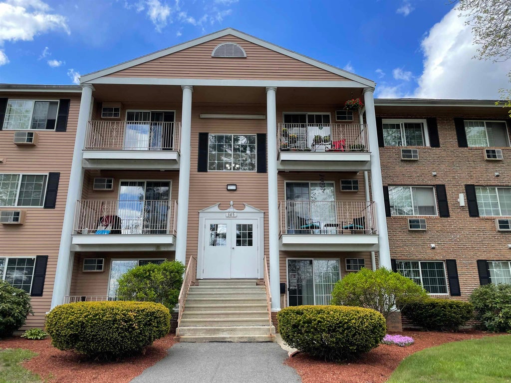 Photo of 385 Huse Road #14, Manchester, NH 03103 (MLS # 5107887)