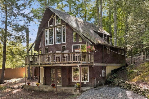 Photo of 13 Beach Head Road, Nottingham, NH 03290 (MLS # 5110003)