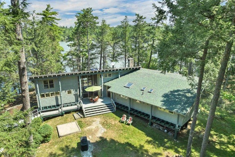 Photo of 138 Cow Island, Tuftonboro, NH 03816 (MLS # 5105147)