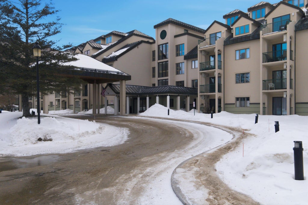 Photo of 48 Cooper Memorial Drive #213, Lincoln, NH 03251 (MLS # 5108492)