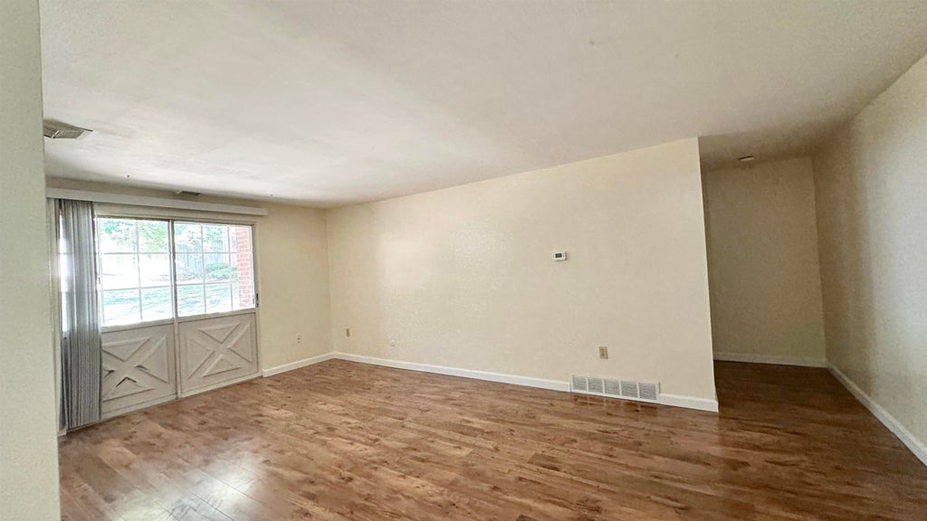 Photo of 5 Louisburg Square, Nashua, NH 03060 (MLS # 5113880)