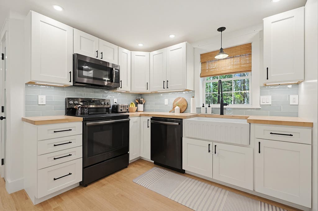 Photo of 87 Putney Road, Fitzwilliam, NH 03447 (MLS # 5088966)