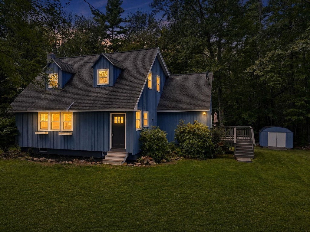Photo of 20 Mountain Road, Epsom, NH 03234 (MLS # 5107051)