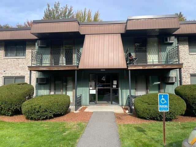Photo of 4 Strawberry Bank Road #16, Nashua, NH 03062 (MLS # 5114157)