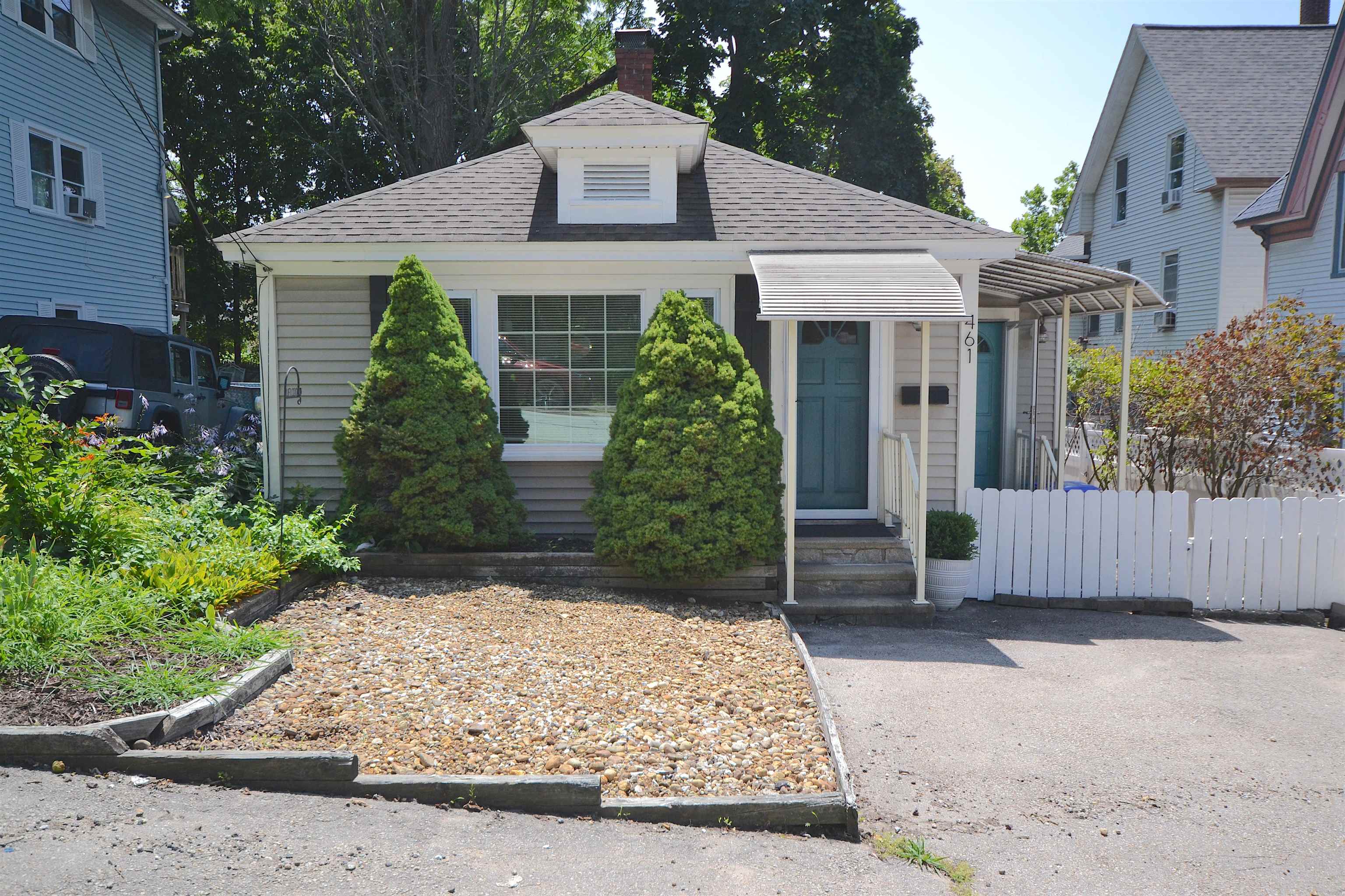 461 Manchester Street