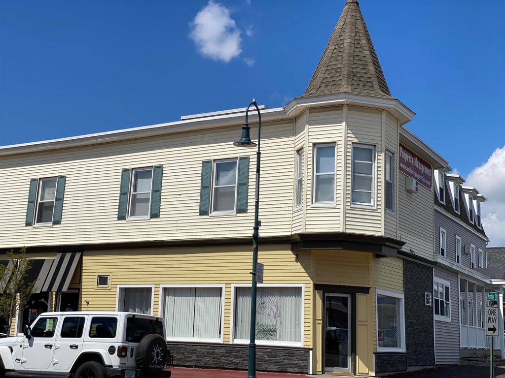 Photo of 4 Martin Street #7, Derry, NH 03038 (MLS # 5104896)