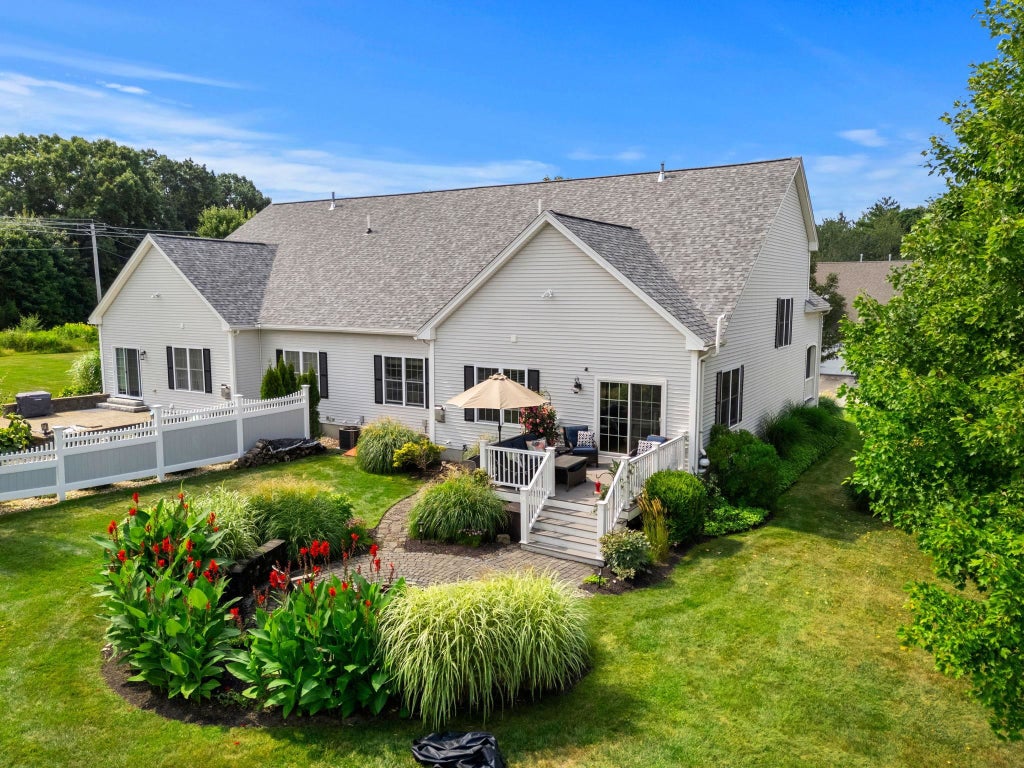 Photo of 5 Blossom Lane #44, Stratham, NH 03885 (MLS # 5111082)