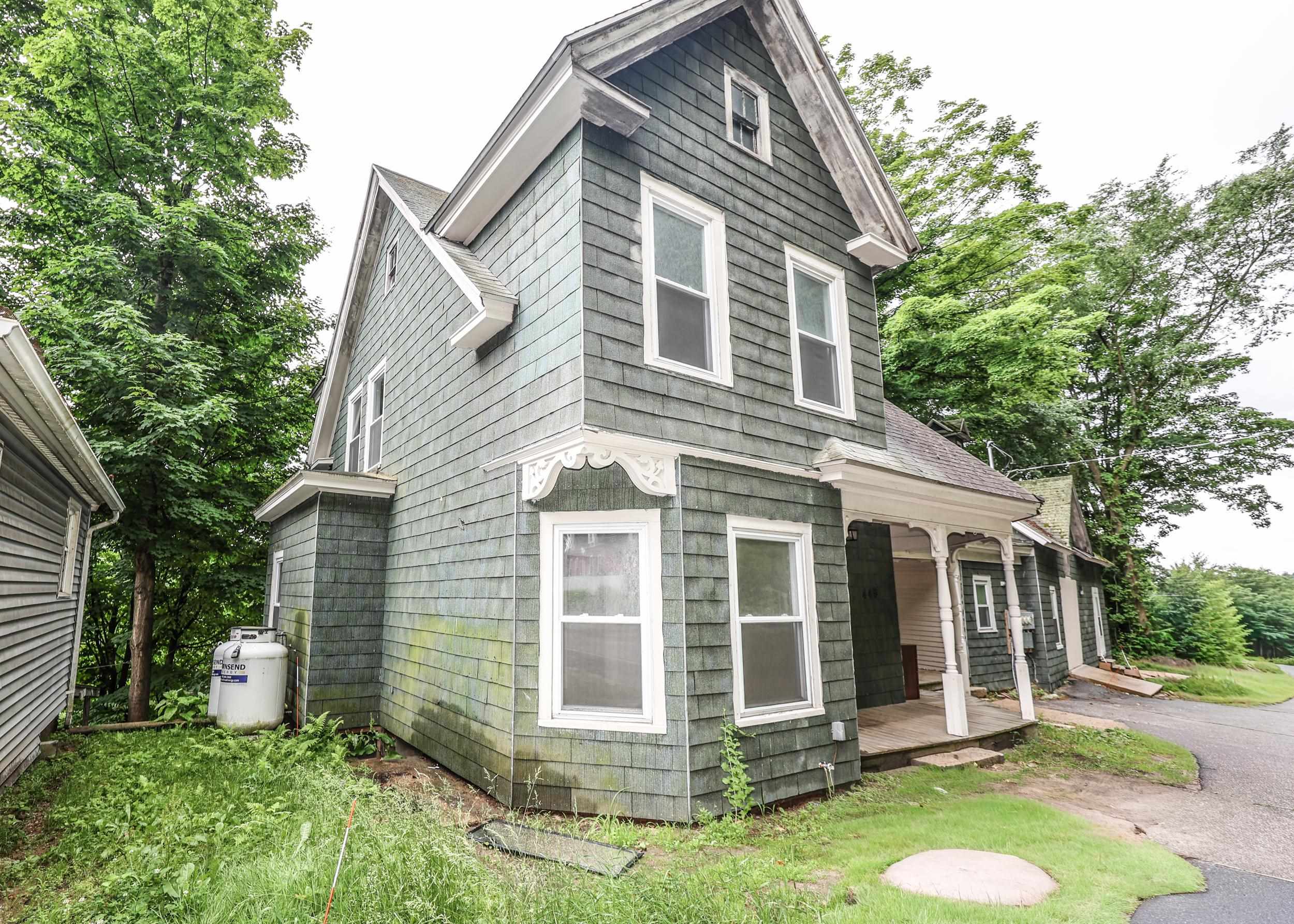 449 W. River Road
