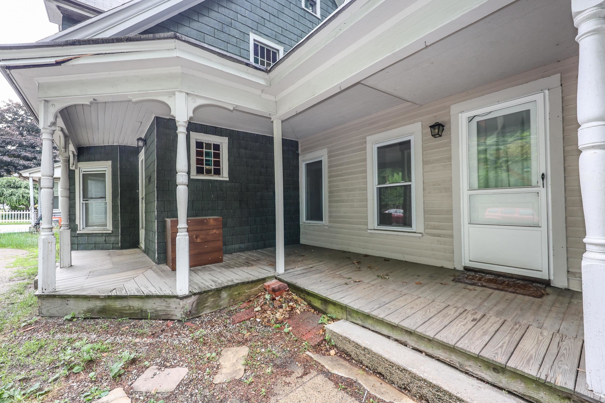 449 W. River Road