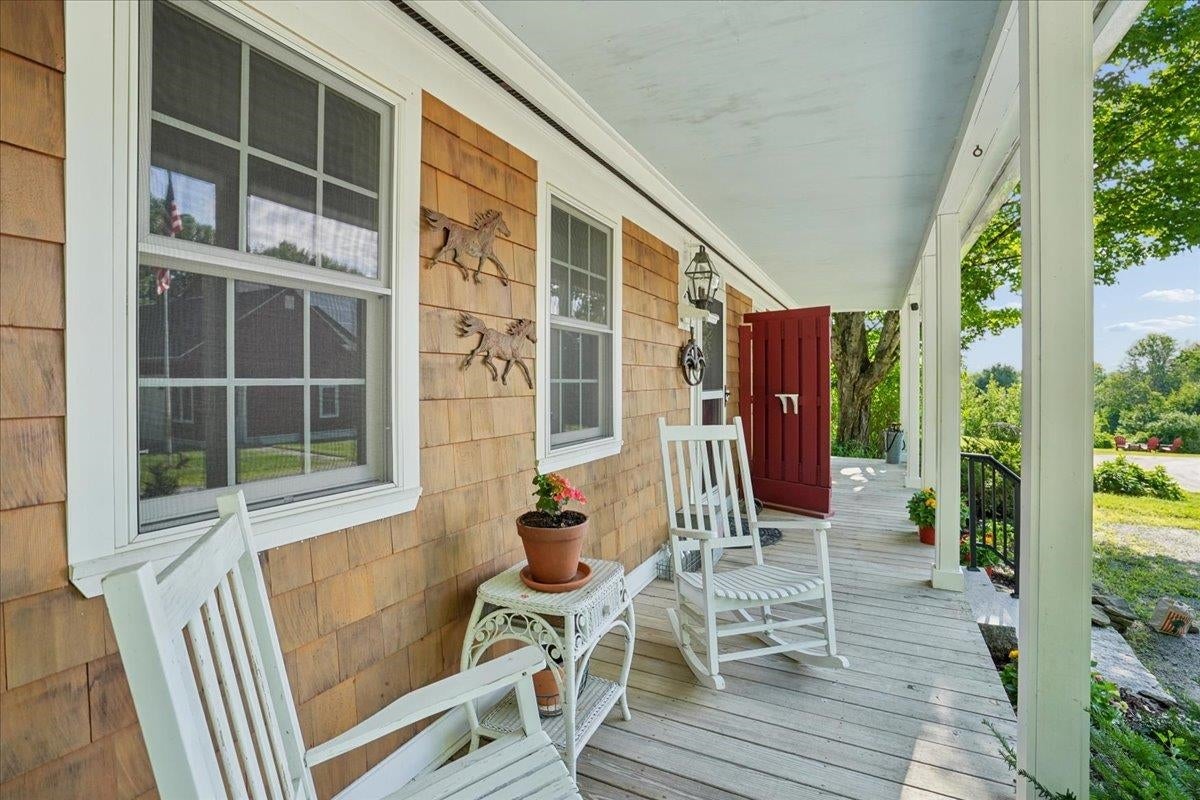 121 Stark Highway South