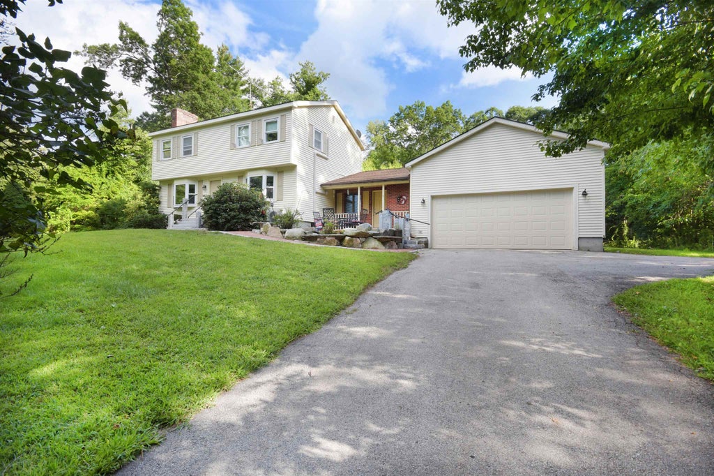 Photo of 7 Woodbine Lane, Merrimack, NH 03054 (MLS # 5105761)