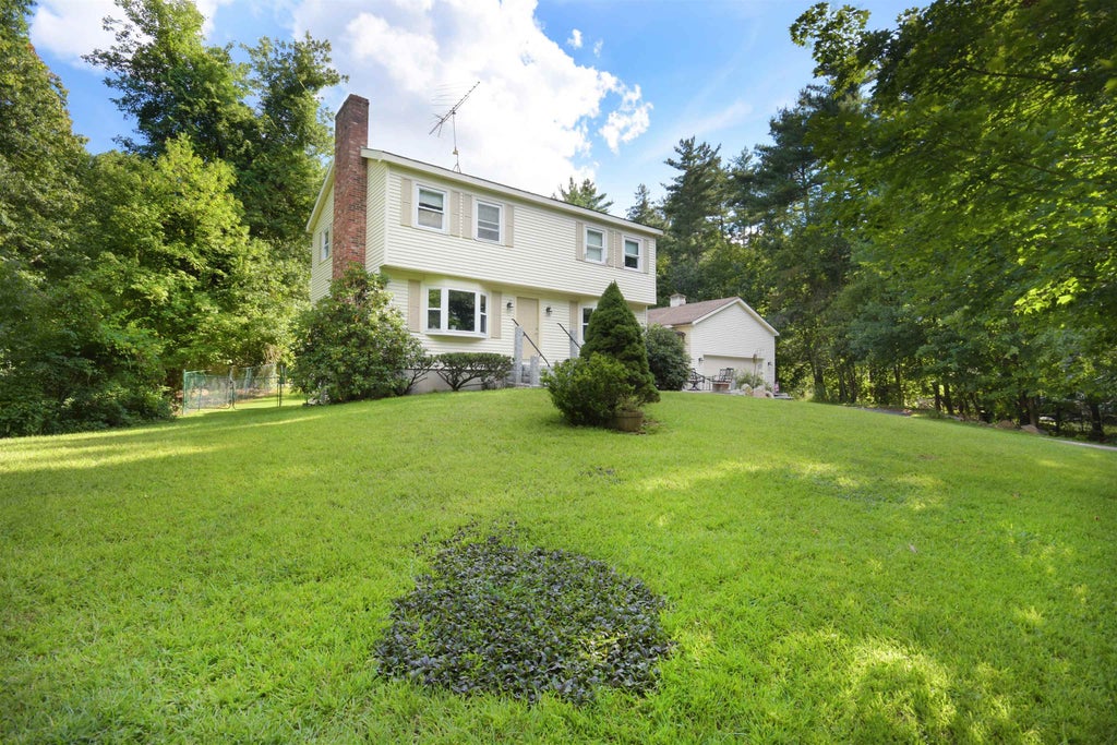 Photo of 7 Woodbine Lane, Merrimack, NH 03054 (MLS # 5105761)