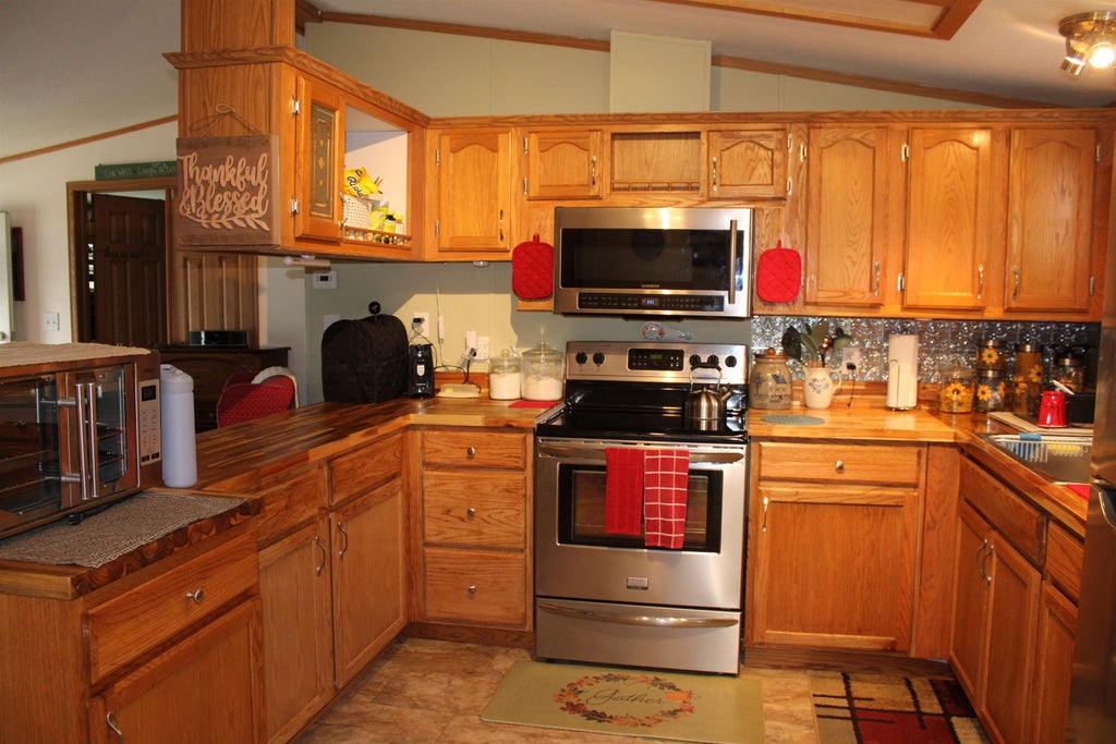 Photo of 10 Hilltop Manor, Littleton, NH 03561 (MLS # 5109538)