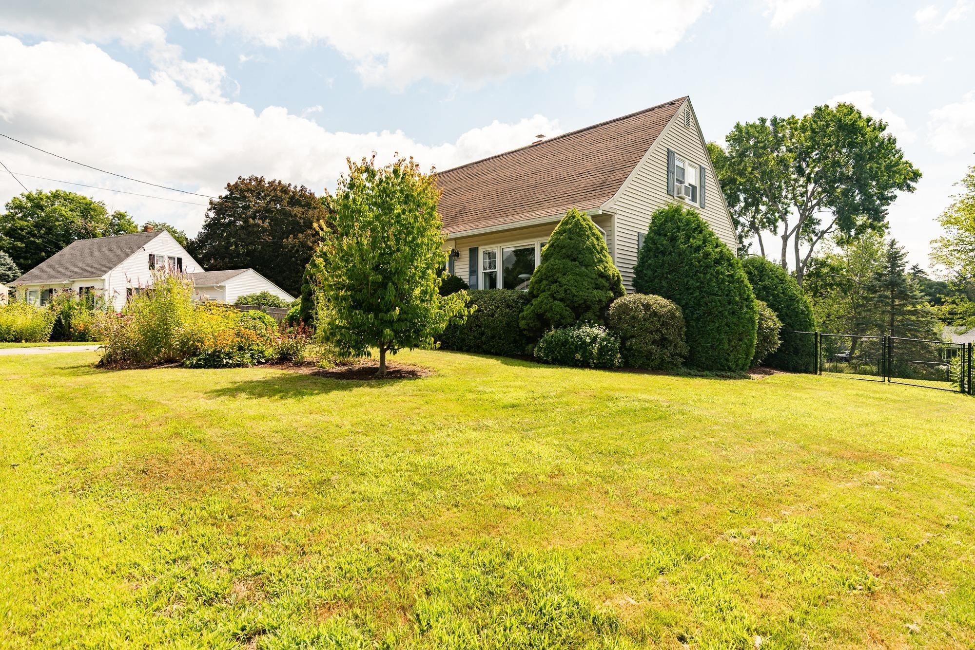 22 Crescent Avenue