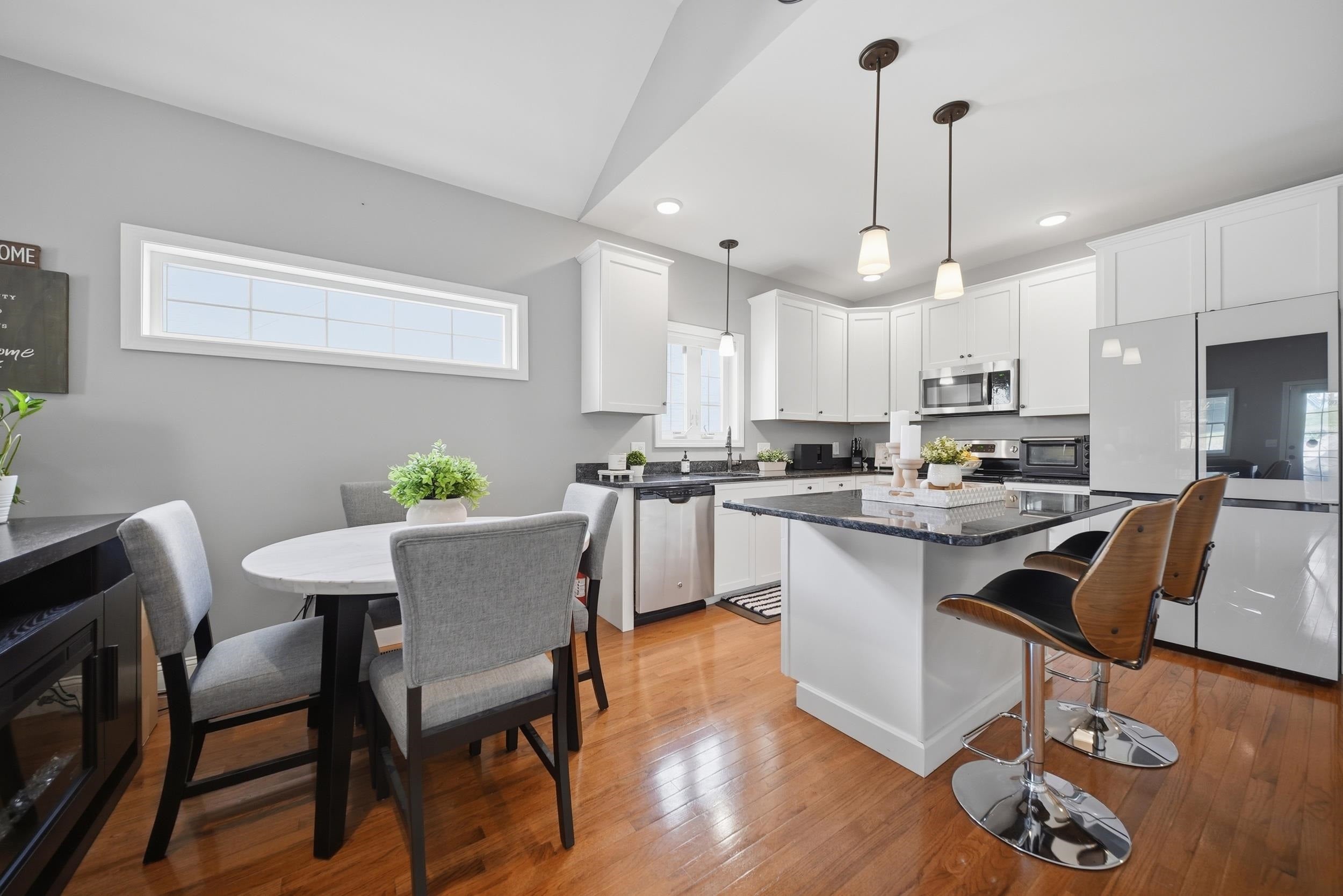 6 Dunstable Circle