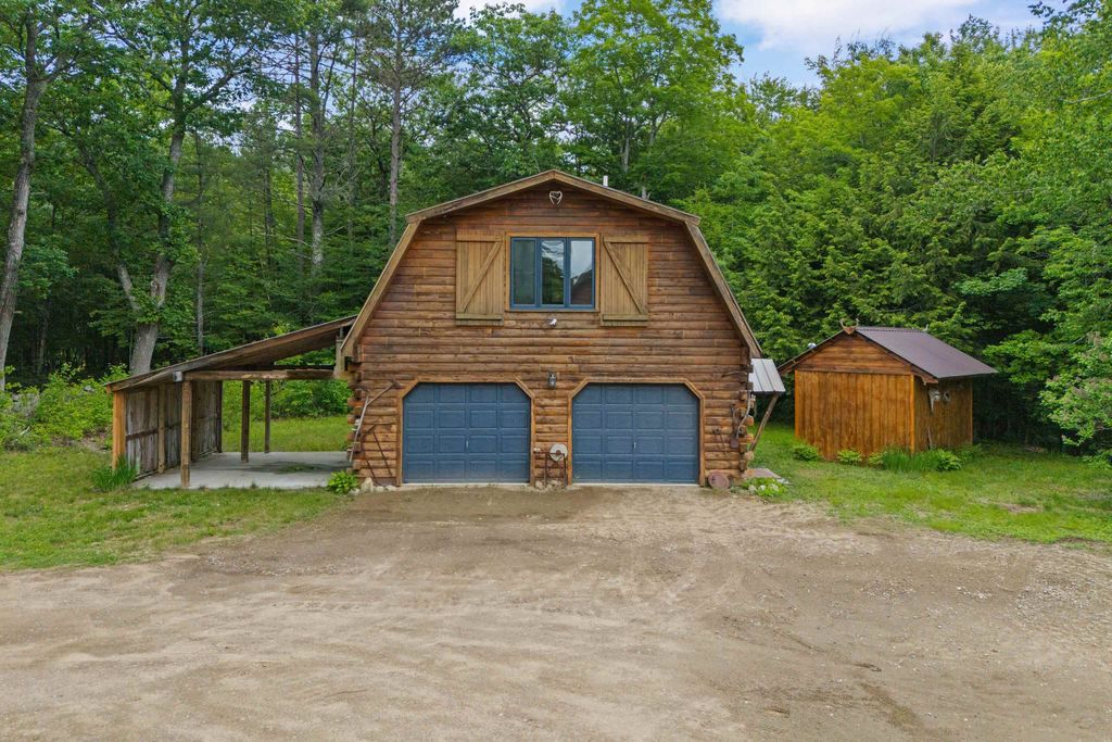 Photo of 388 Perch Pond Road, Holderness, NH 03245 (MLS # 5096081)