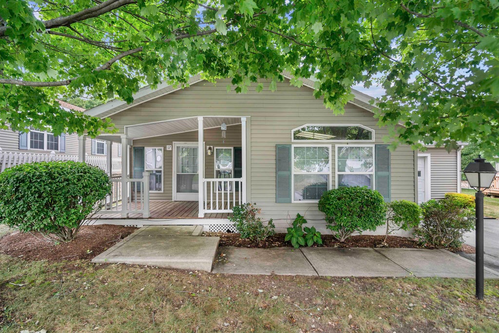 Photo of 17 Heritage Way, Manchester, NH 03104 (MLS # 5109484)