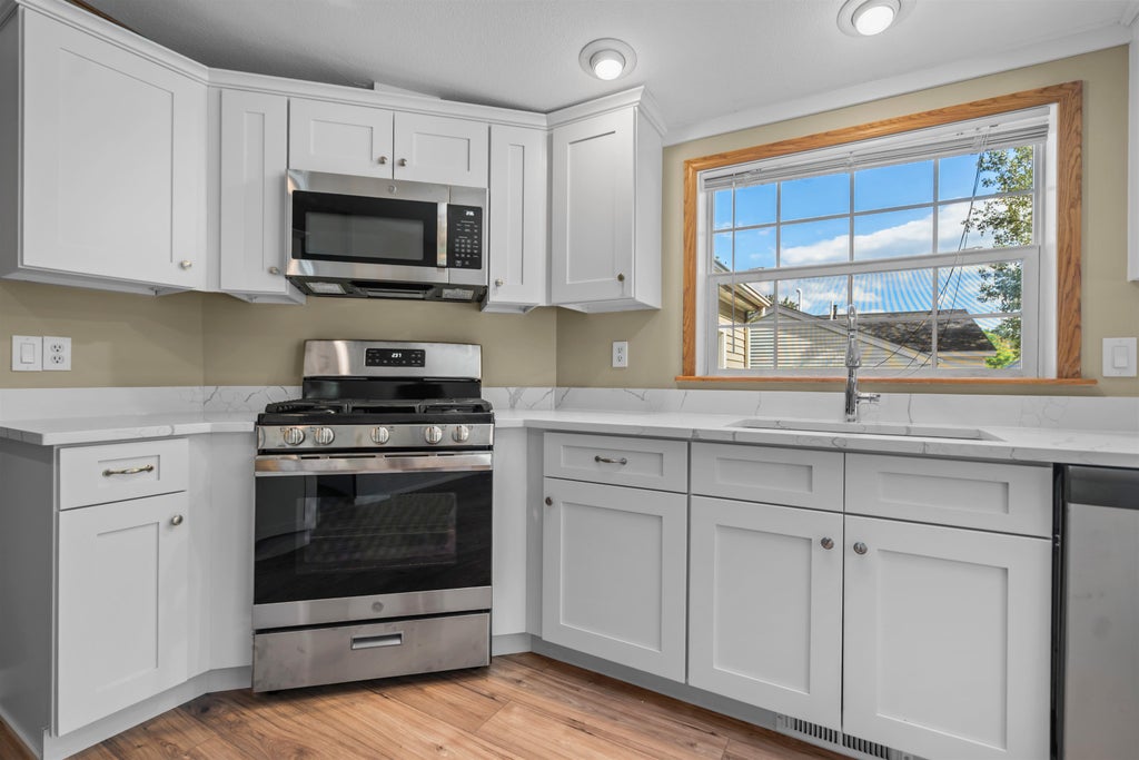 Photo of 17 Heritage Way, Manchester, NH 03104 (MLS # 5109484)