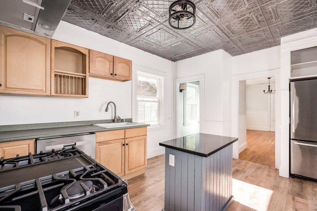Photo of 43 Main Street, Exeter, NH 03833 (MLS # 5100849)