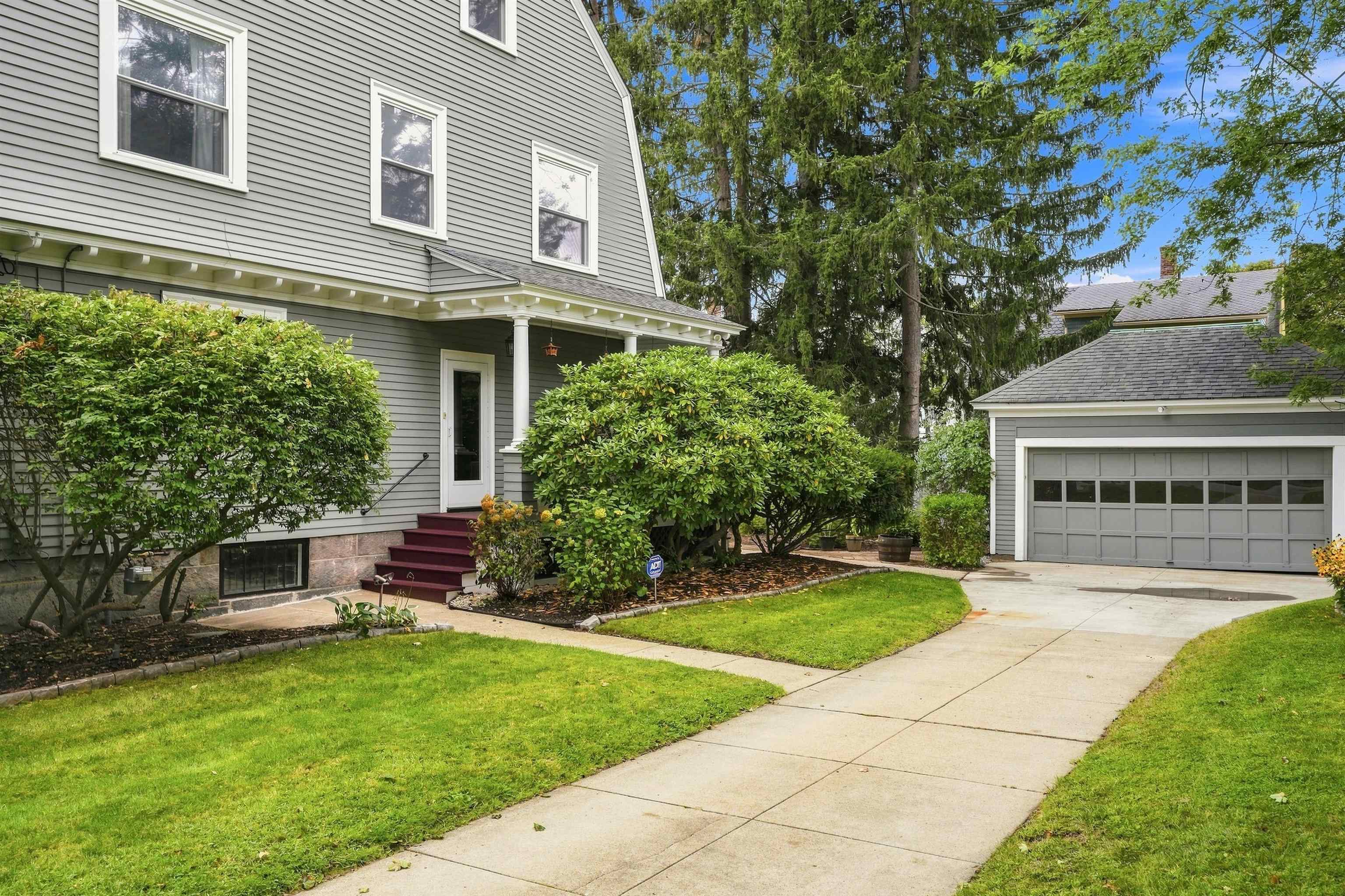 1028 Union Street