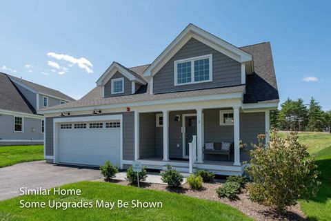 Photo of 66 The Cliffs at Evergreen, Hemlock Drive #66, Auburn, NH 03032 (MLS # 5099974)