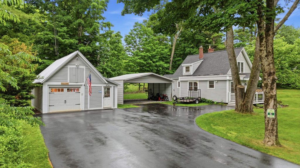 Photo of 288 Island Pond Road, Derry, NH 03038 (MLS # 5098484)