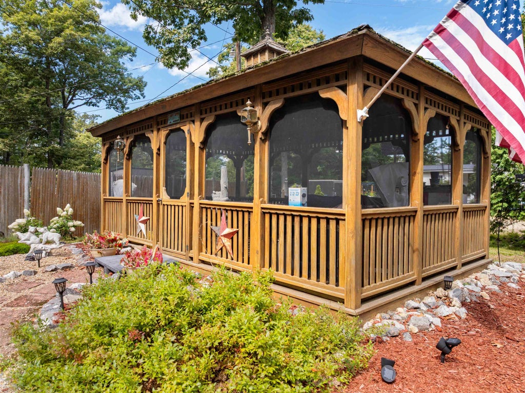 Photo of 102 Plantation Road, Laconia, NH 03246 (MLS # 5109772)
