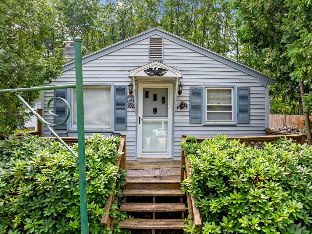 Photo of 102 Plantation Road, Laconia, NH 03246 (MLS # 5109772)