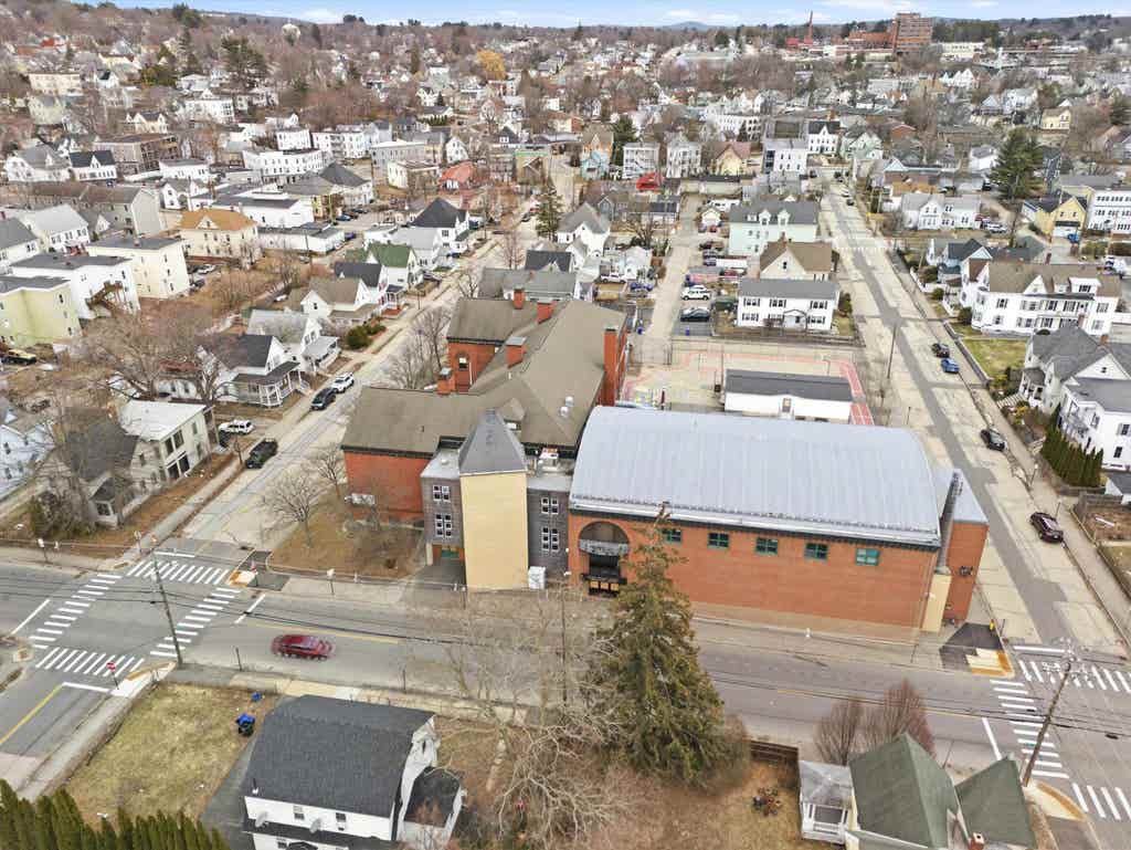 Photo of 555 Cedar Street, Manchester, NH 03103 (MLS # 5082866)