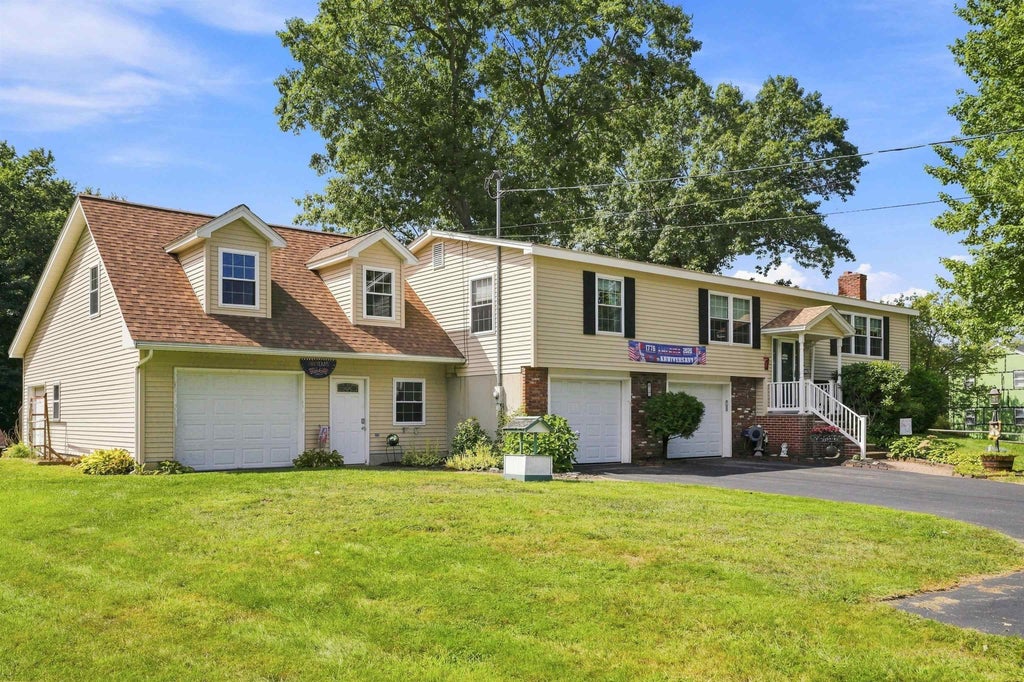 Photo of 37 Sweet Hill Road, Plaistow, NH 03865 (MLS # 5108944)