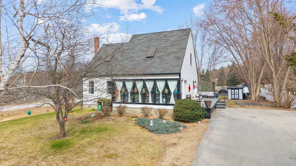 Photo of 6 Donna Drive, Pembroke, NH 03275 (MLS # 5082257)