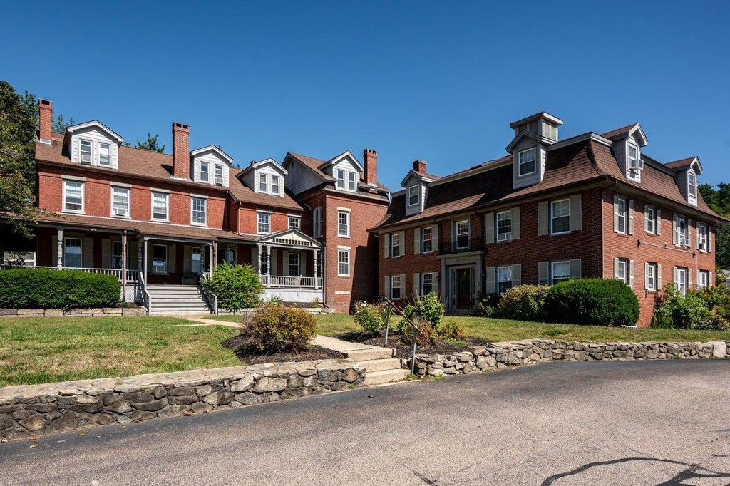 Photo of 711 Central Avenue #2, Dover, NH 03820 (MLS # 5109898)