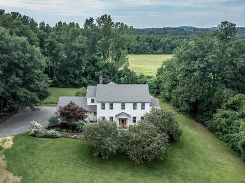 Photo of 171 Wildwood Court, Shelburne, VT 05482 (MLS # 5104420)