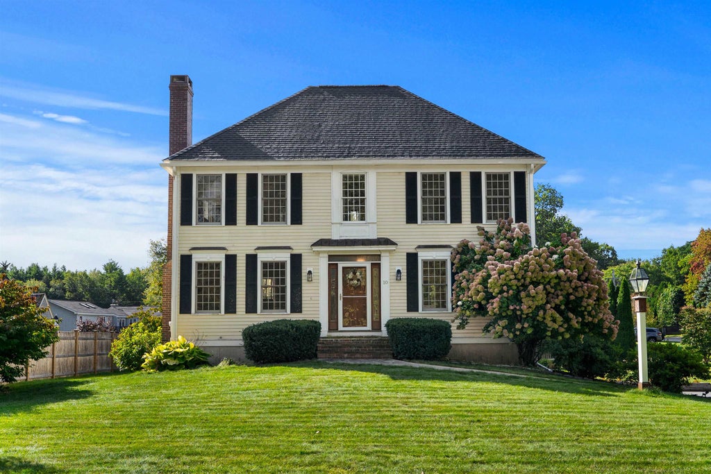 Photo of 10 Border Winds Avenue, Seabrook, NH 03874 (MLS # 5111399)