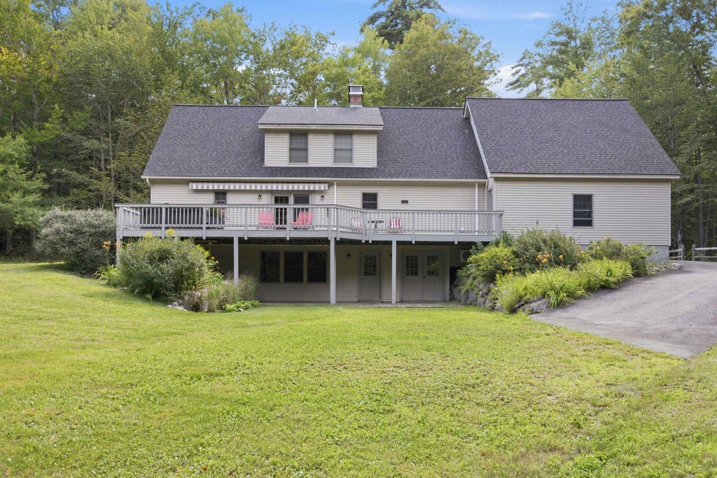Photo of 10 Avon Shores Road, Moultonborough, NH 03254 (MLS # 5104675)