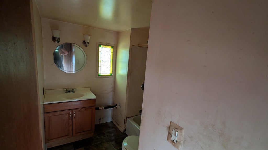 Photo of 8 Hubbard Road, Deering, NH 03244 (MLS # 5097336)