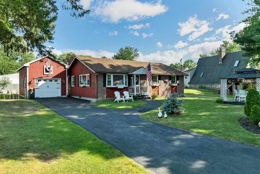 Photo of 5 Linda Drive, Belmont, NH 03220 (MLS # 5091853)