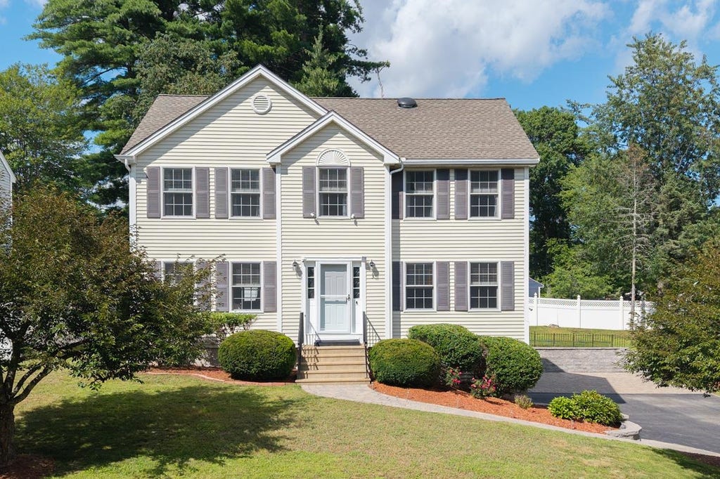 Photo of 3 Sugarberry Drive, Nashua, NH 03062 (MLS # 5103002)