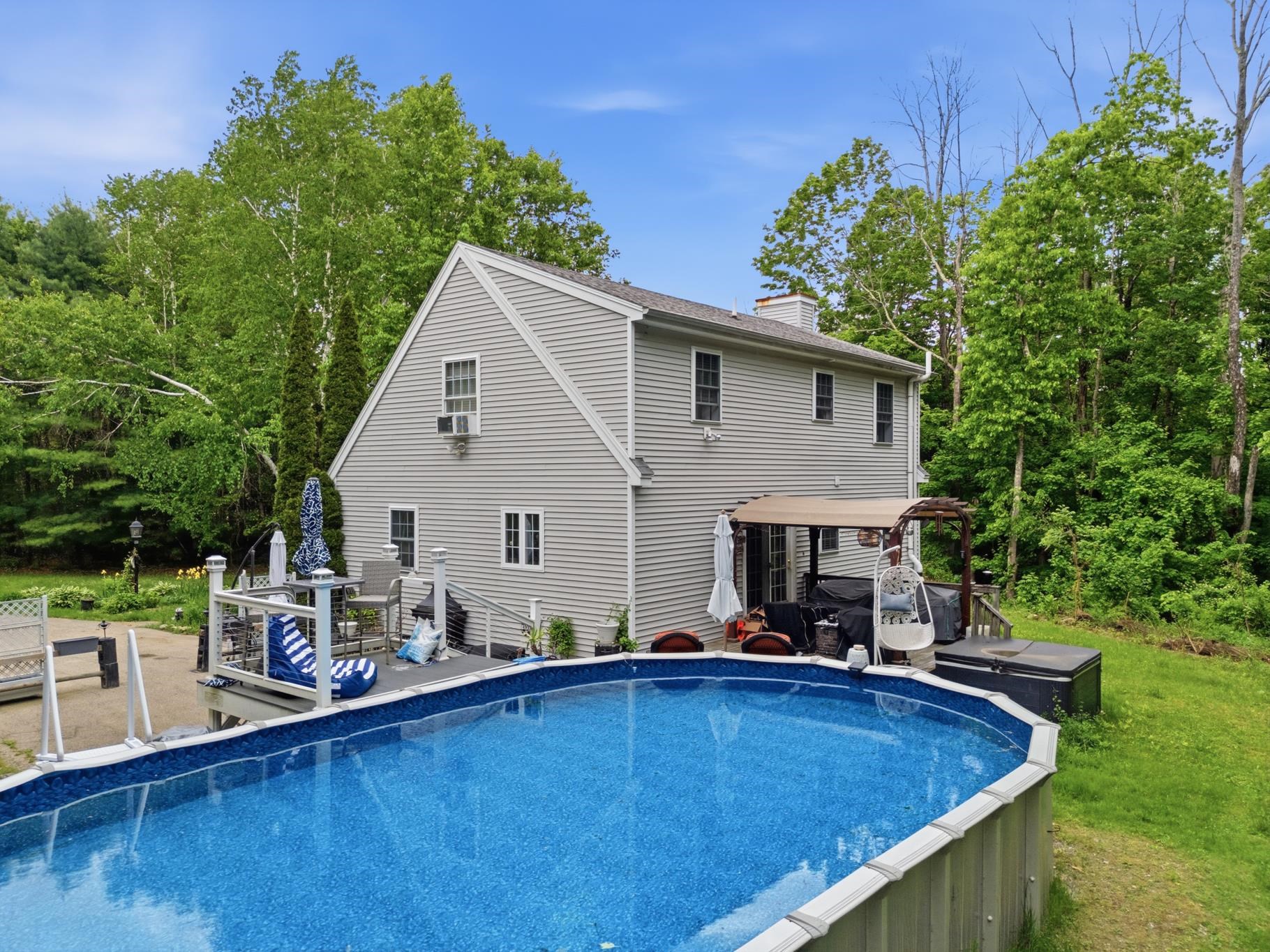 4 Norris Farm Road