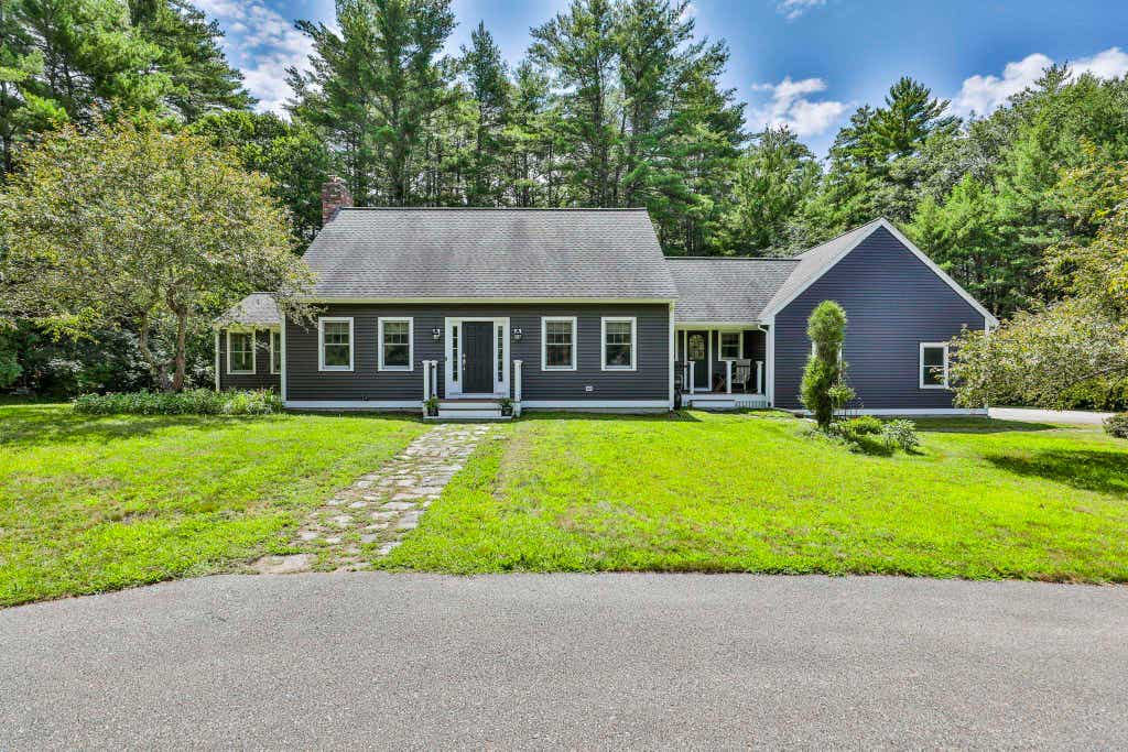 Photo of 54 Oak Hill Road, Brookline, NH 03033 (MLS # 5104529)