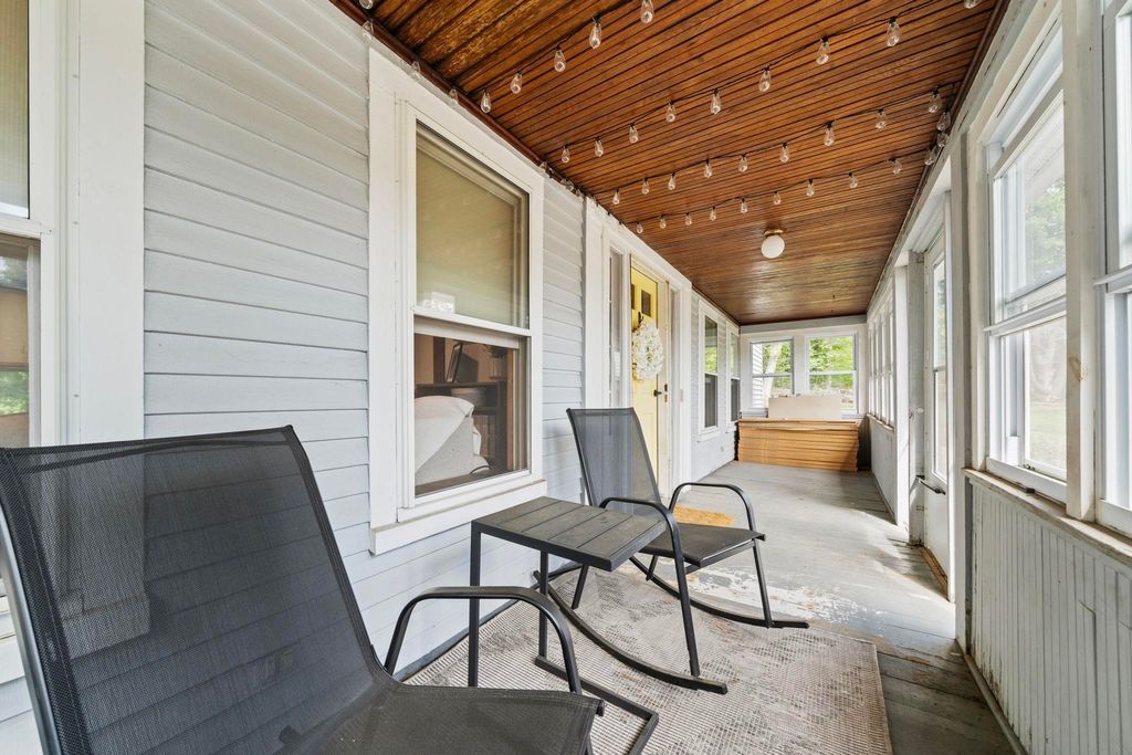 Photo of 17 Blossom Road, Plaistow, NH 03865 (MLS # 5090841)