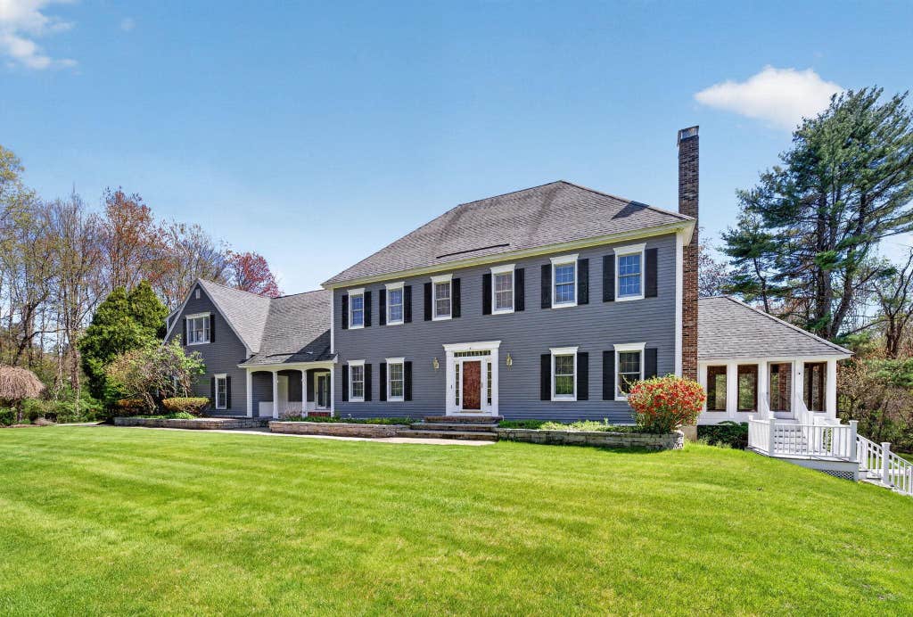 Photo of 187 Back River Road, Bedford, NH 03110 (MLS # 5094117)