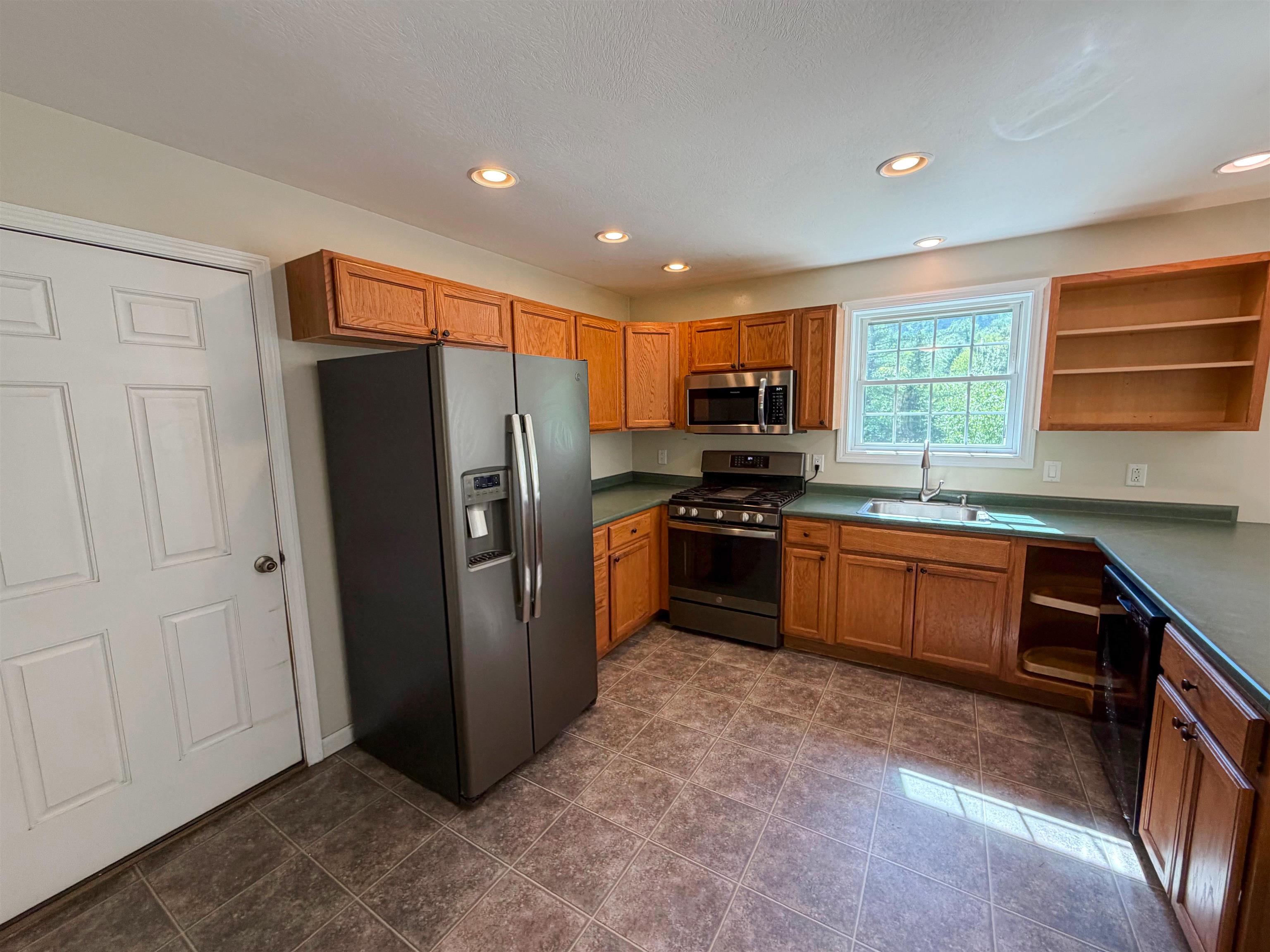 83 Tabor Circle