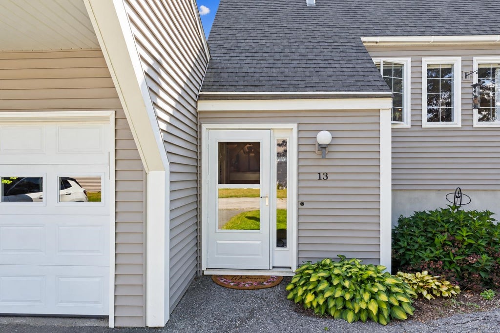 Photo of 13 Hilltop Place, New London, NH 03257 (MLS # 5108776)