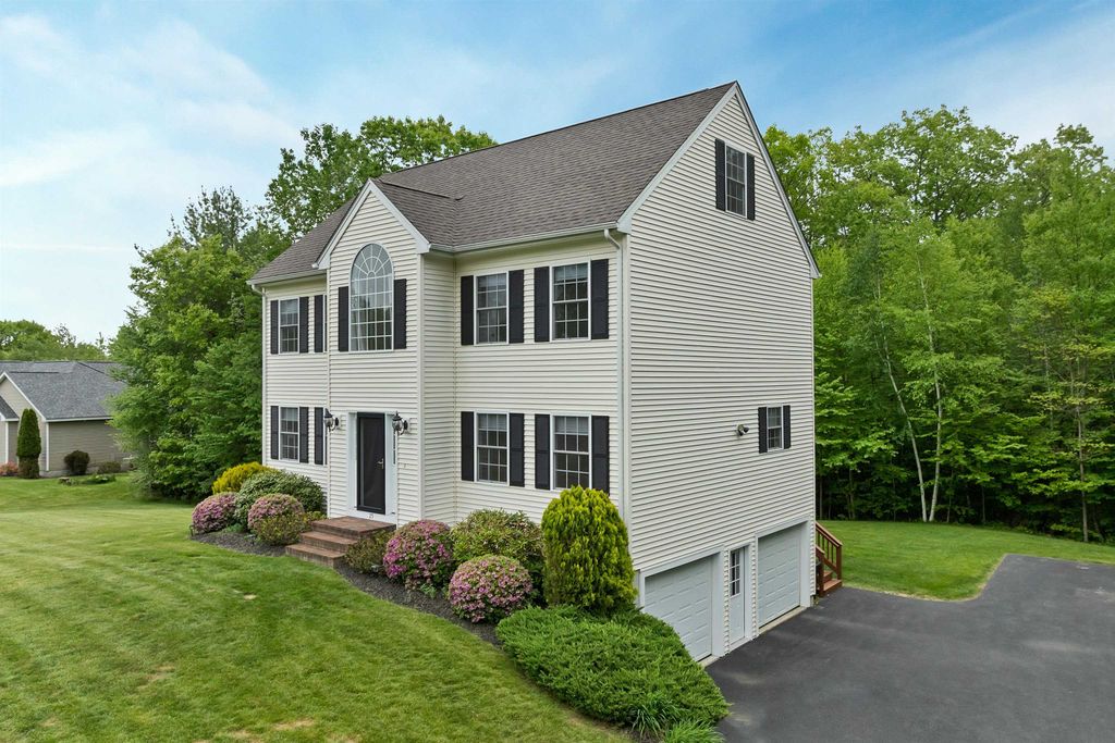 Photo of 25 Penacook Road, Sandown, NH 03873 (MLS # 5091217)